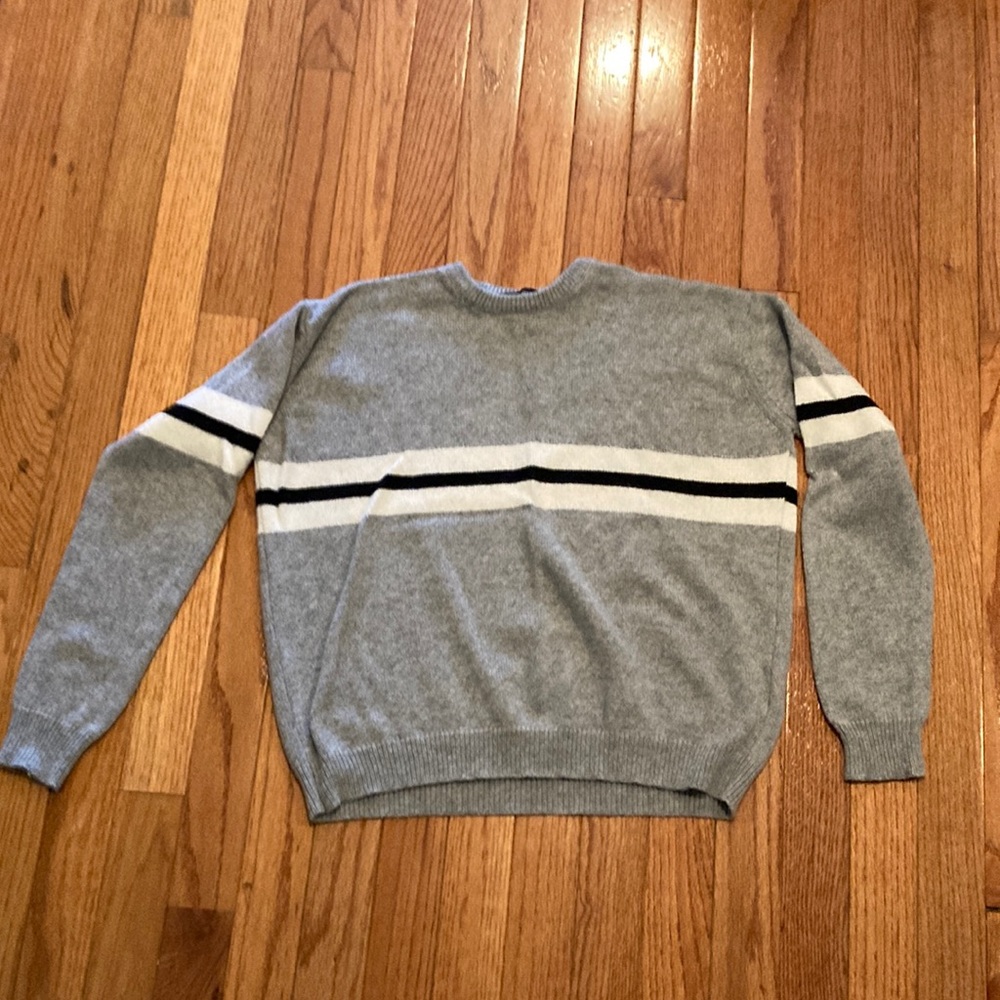 Brandy Melville sweater